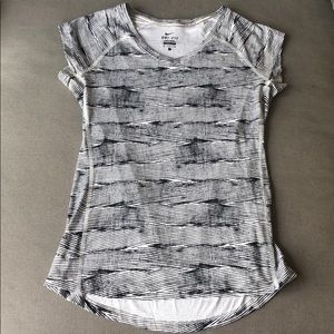 Nike running top - Size Small